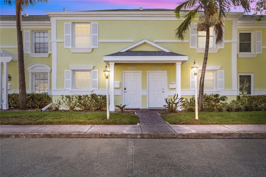 5026 Coquina Key Drive Se - Photo 0