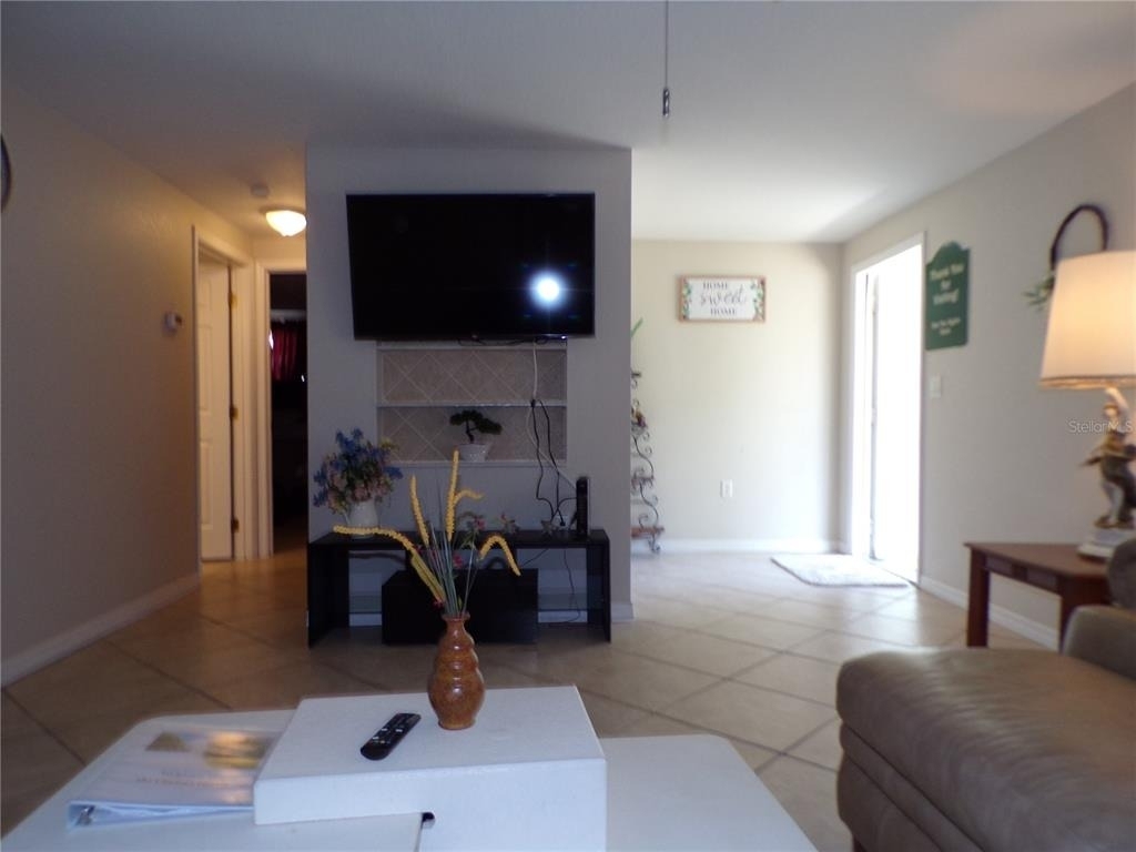 182 Chelsea Court Nw - Photo 2