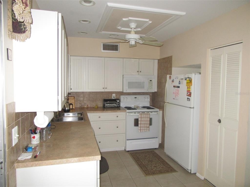 8158 Fay Avenue - Photo 5