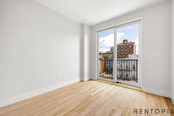 22 Frost Street - Photo 6