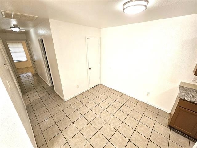 2837 Ave J - Photo 9