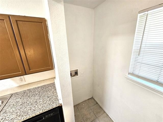 2837 Ave J - Photo 6