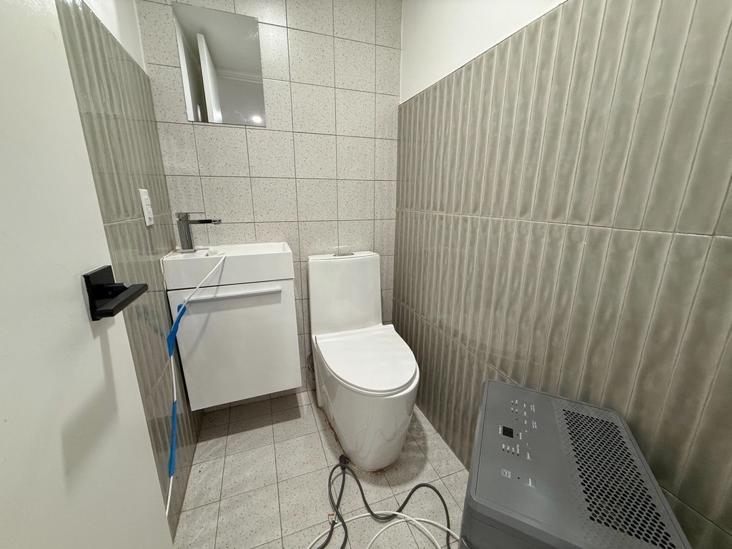1023 Putnam Avenue - Photo 10