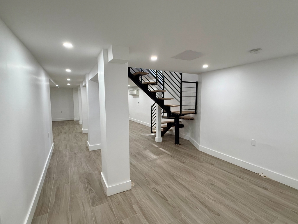 1023 Putnam Avenue - Photo 11