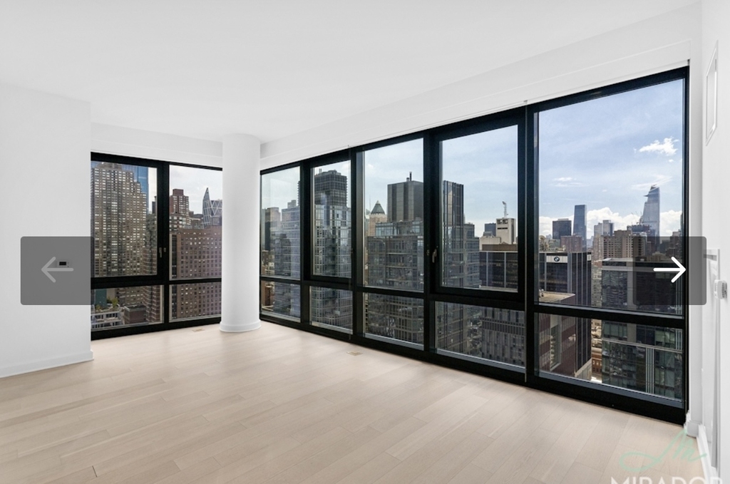 West 60th Street - Photo 12