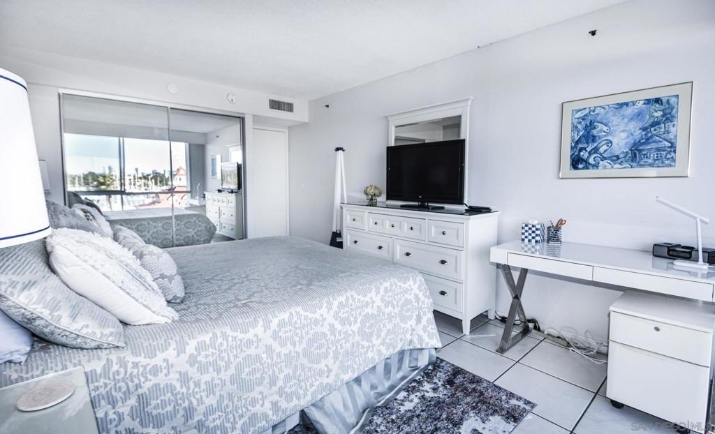 1710 Avenida Del Mundo - Photo 15