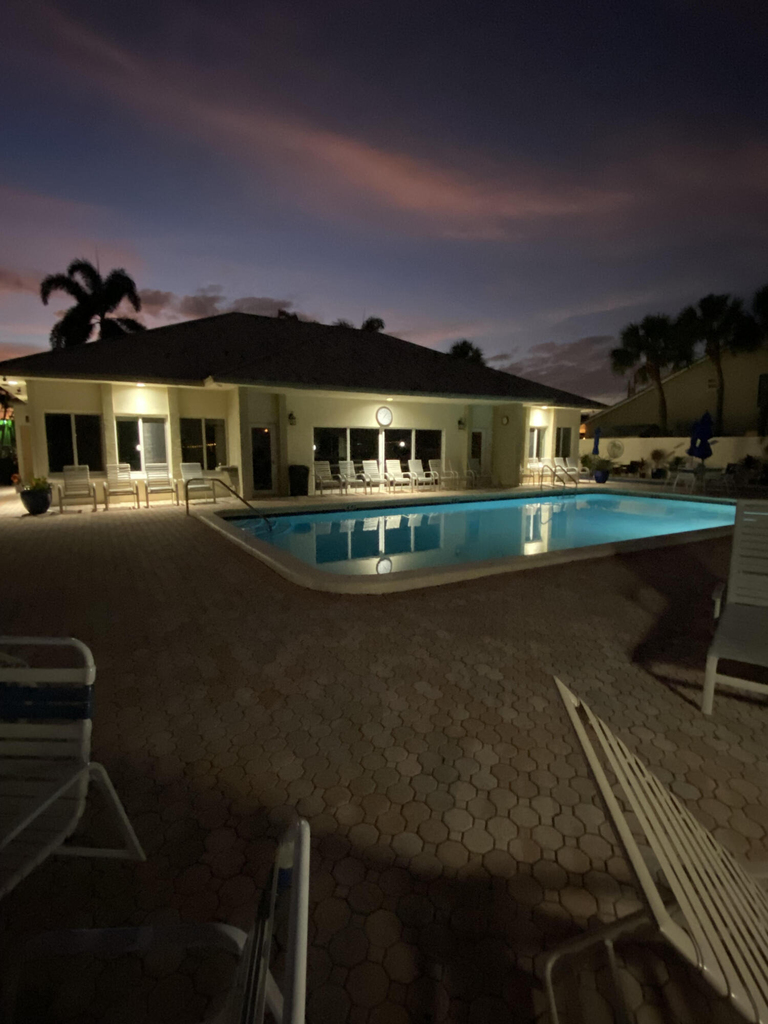 640 Snug Harbor Drive - Photo 15