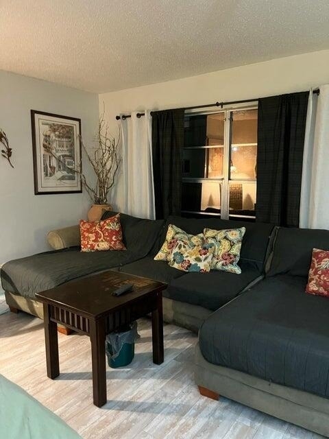 640 Snug Harbor Drive - Photo 3