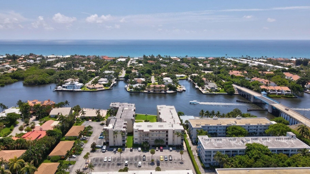 640 Snug Harbor Drive - Photo 11