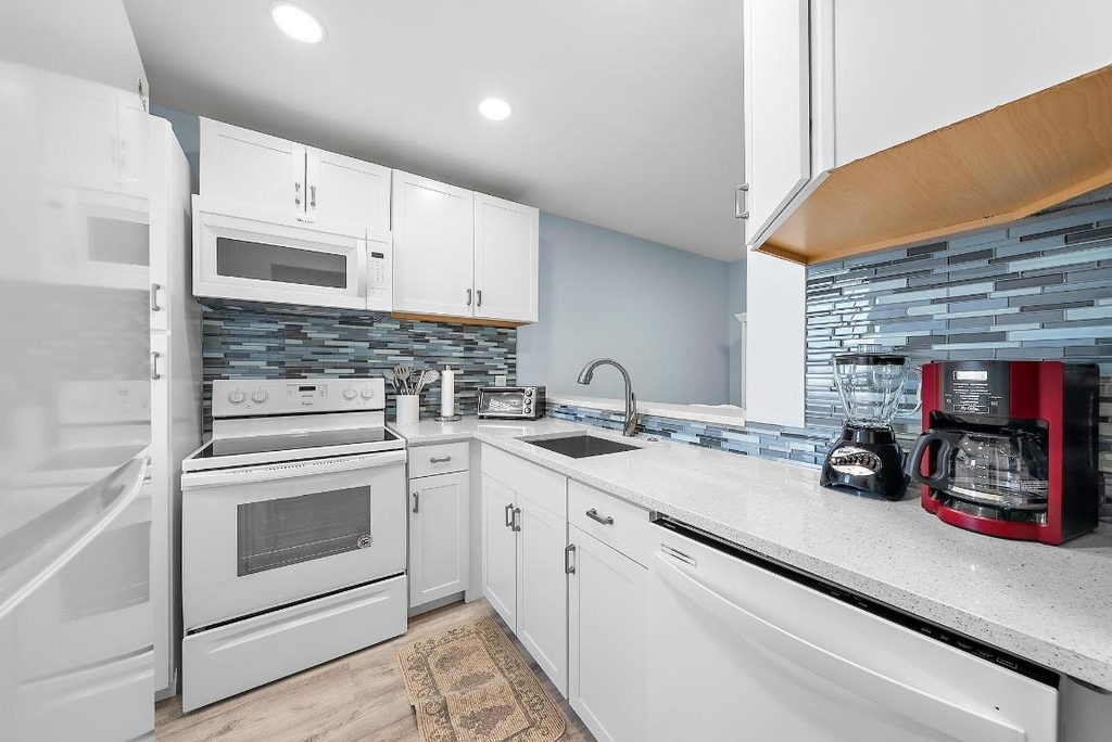 3851 N Ocean Boulevard - Photo 5