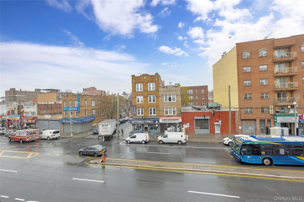 Jamaica Avenue - Photo 17