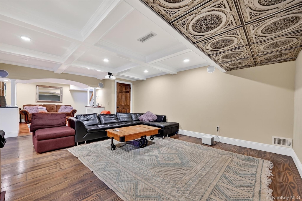 7 Paiges Way - Photo 20