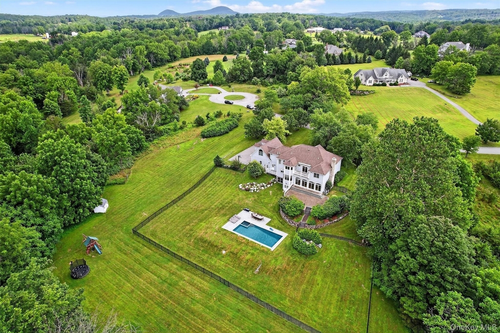 7 Paiges Way - Photo 47