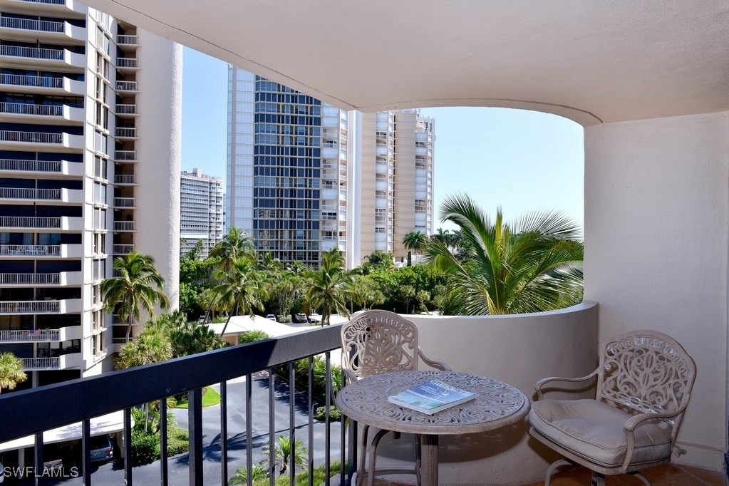4001 Gulf Shore Boulevard N - Photo 2