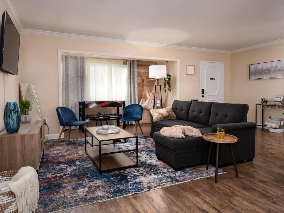 1425 Ne 13th Street - Photo 1