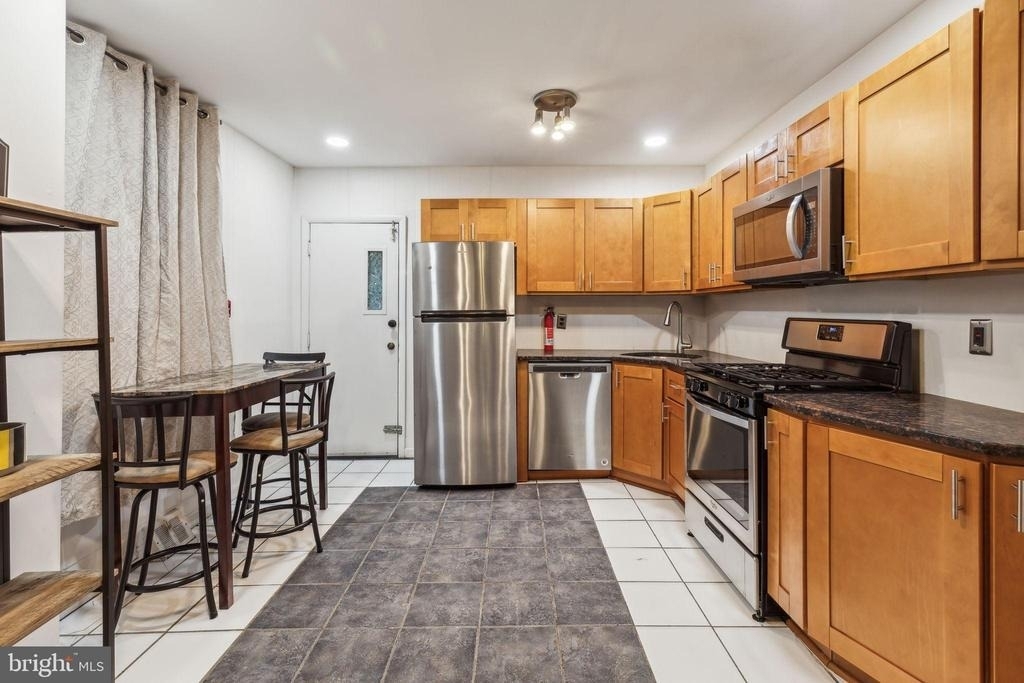 1808 W Diamond Street - Photo 1