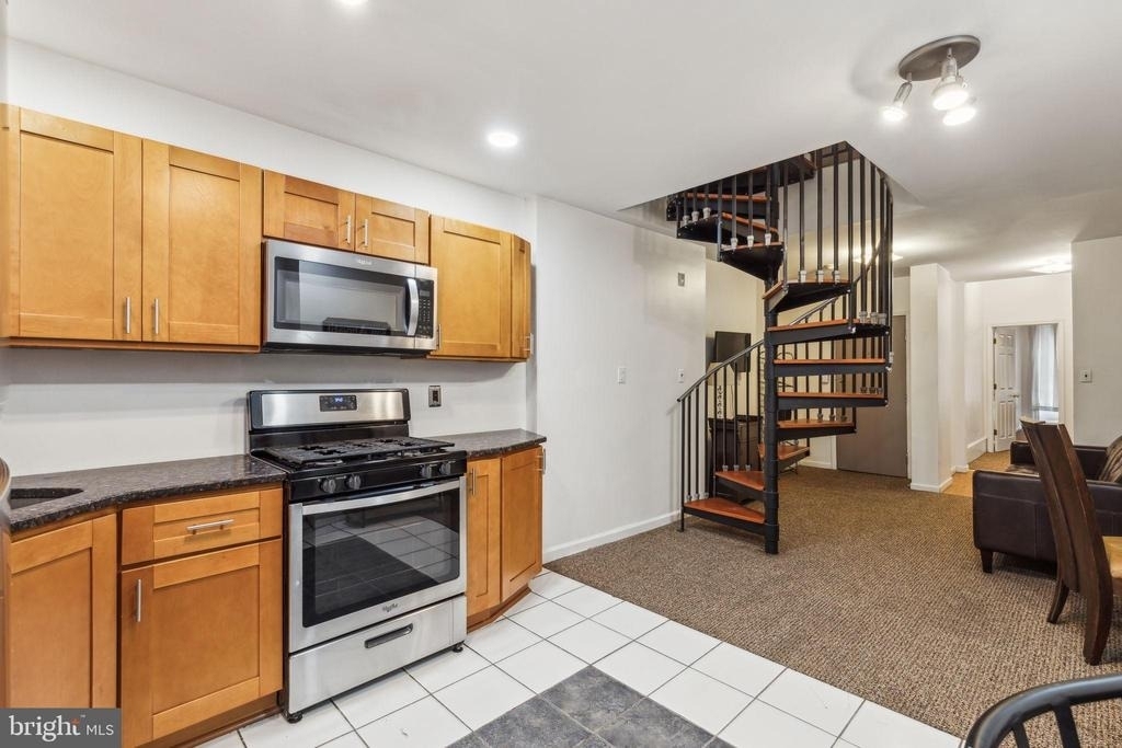 1808 W Diamond Street - Photo 4