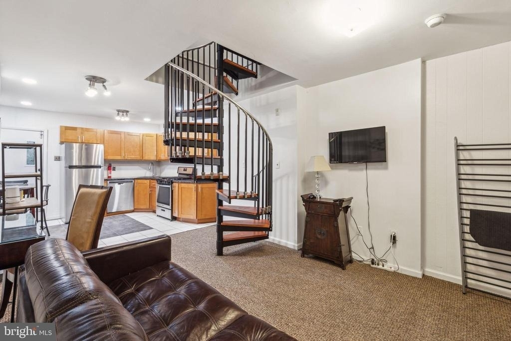 1808 W Diamond Street - Photo 3