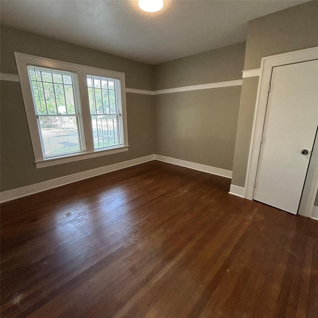 1115 W 22 1/2 St - Photo 9