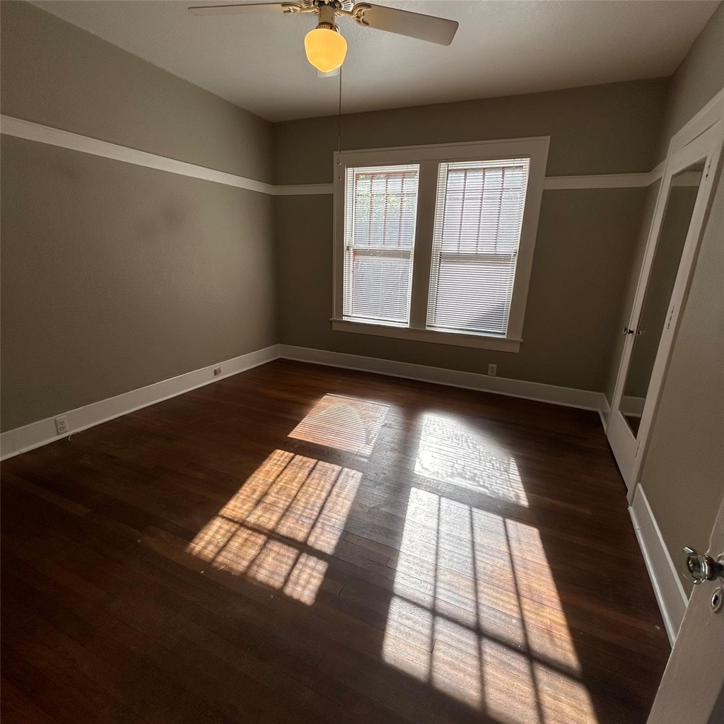 1115 W 22 1/2 St - Photo 11