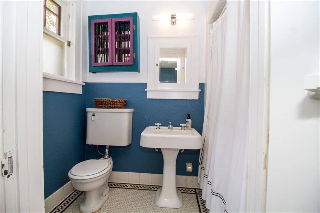 1115 W 22 1/2 St - Photo 17