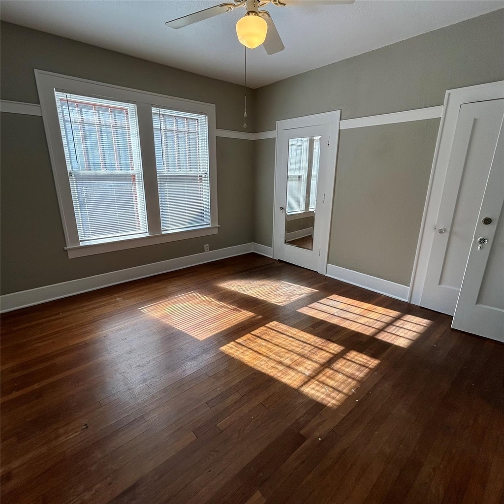 1115 W 22 1/2 St - Photo 13