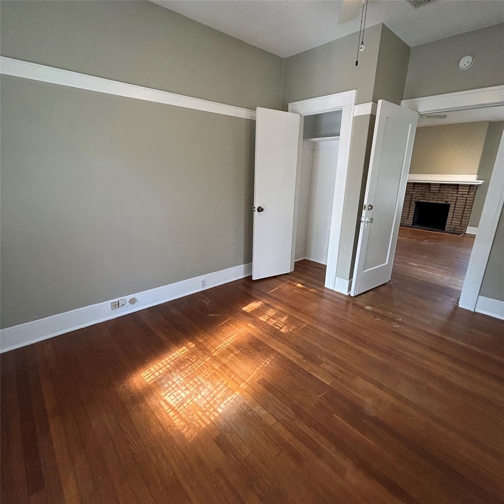 1115 W 22 1/2 St - Photo 8