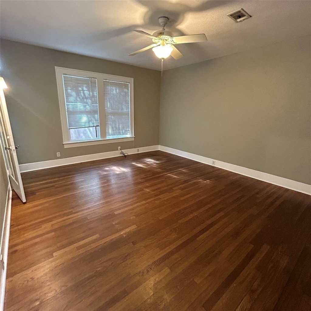 1115 W 22 1/2 St - Photo 18