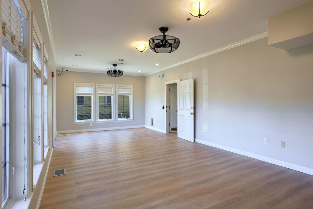 504 E Church Street - Photo 9