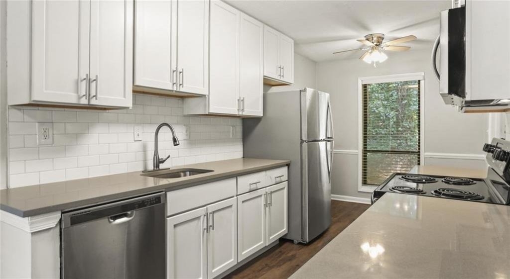 3000 Spring Hill Parkway - Photo 8