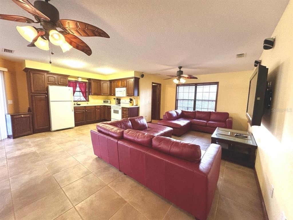 7444 Nw 14th Street - Photo 5
