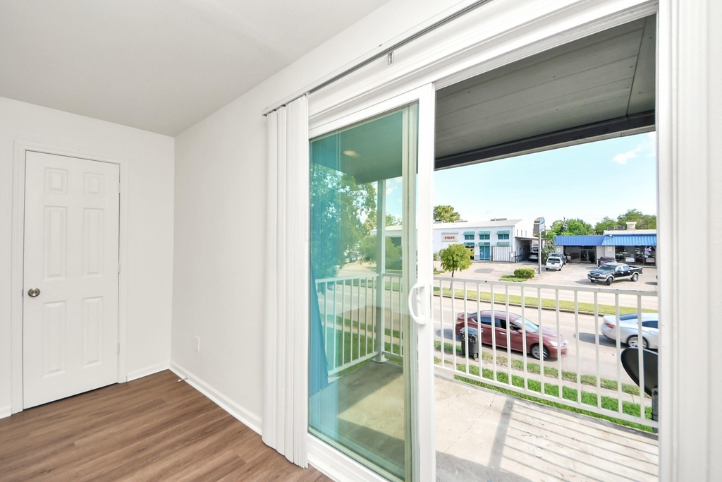 12068 Beechnut Street - Photo 30