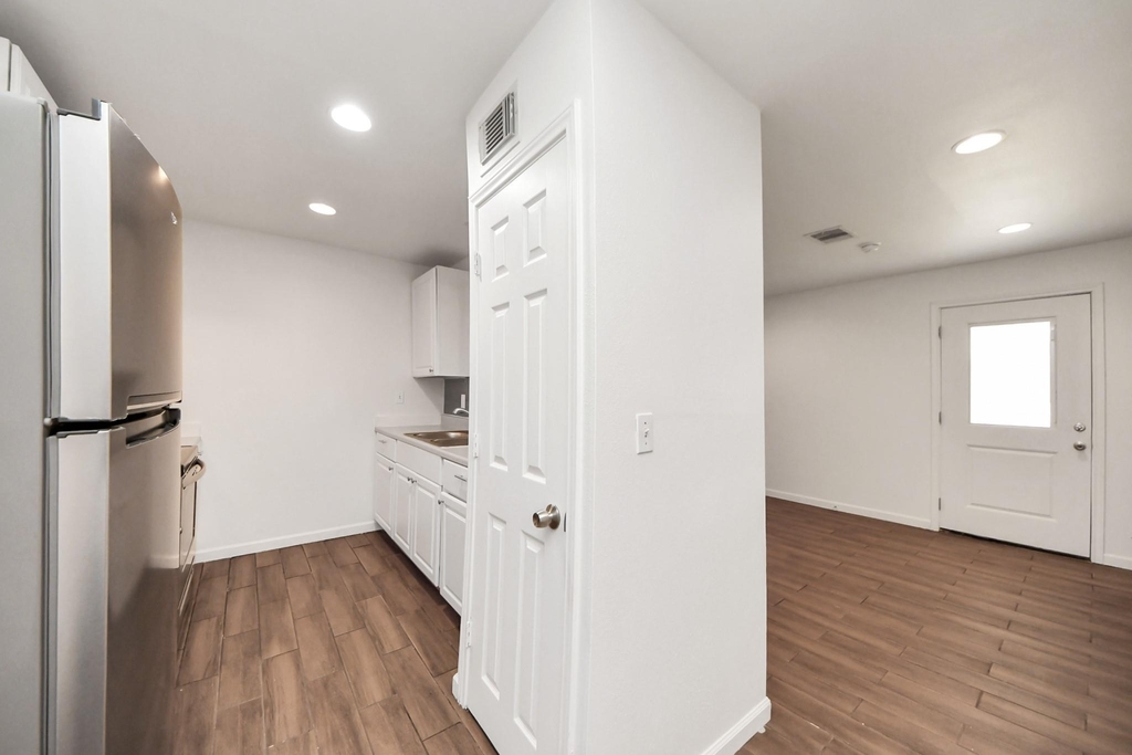 12068 Beechnut Street - Photo 17