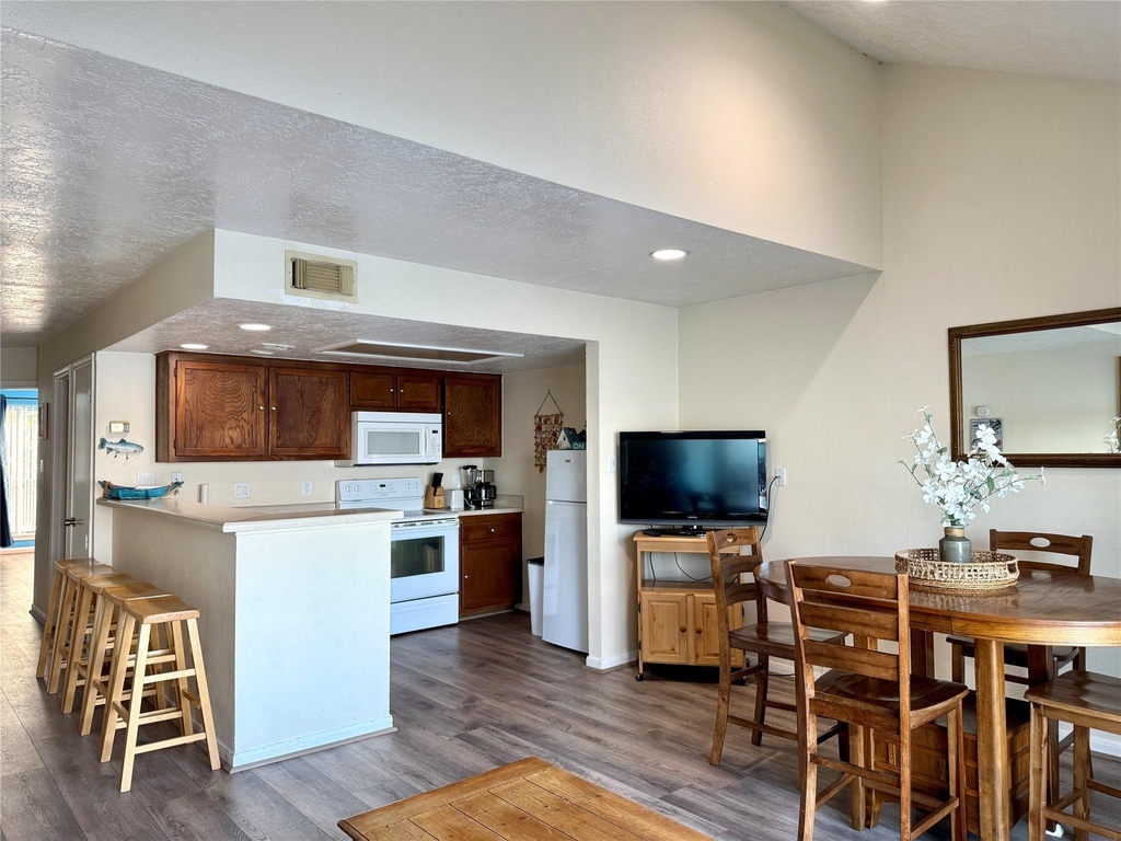 7041 Kingston Cove Lane - Photo 5