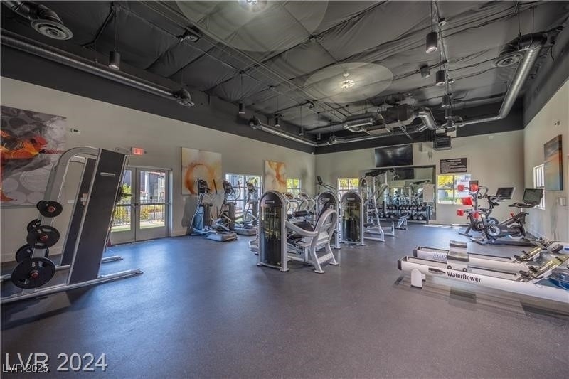 540 W Horizon Ridge Parkway - Photo 10