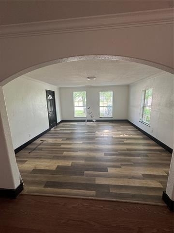 205 W Bond Street - Photo 5