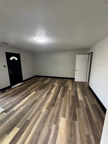 205 W Bond Street - Photo 3