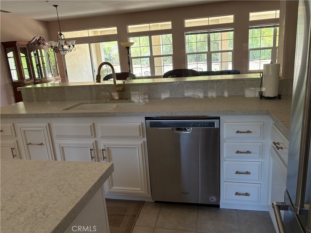 524 Golden West Drive - Photo 4