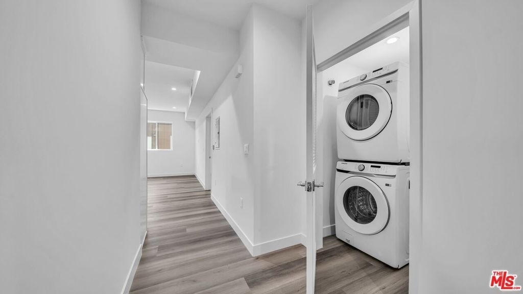 627 N Dillon Street - Photo 2