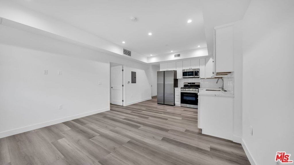 627 N Dillon Street - Photo 4