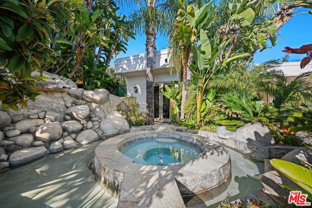 1575 Alexis Place - Photo 49