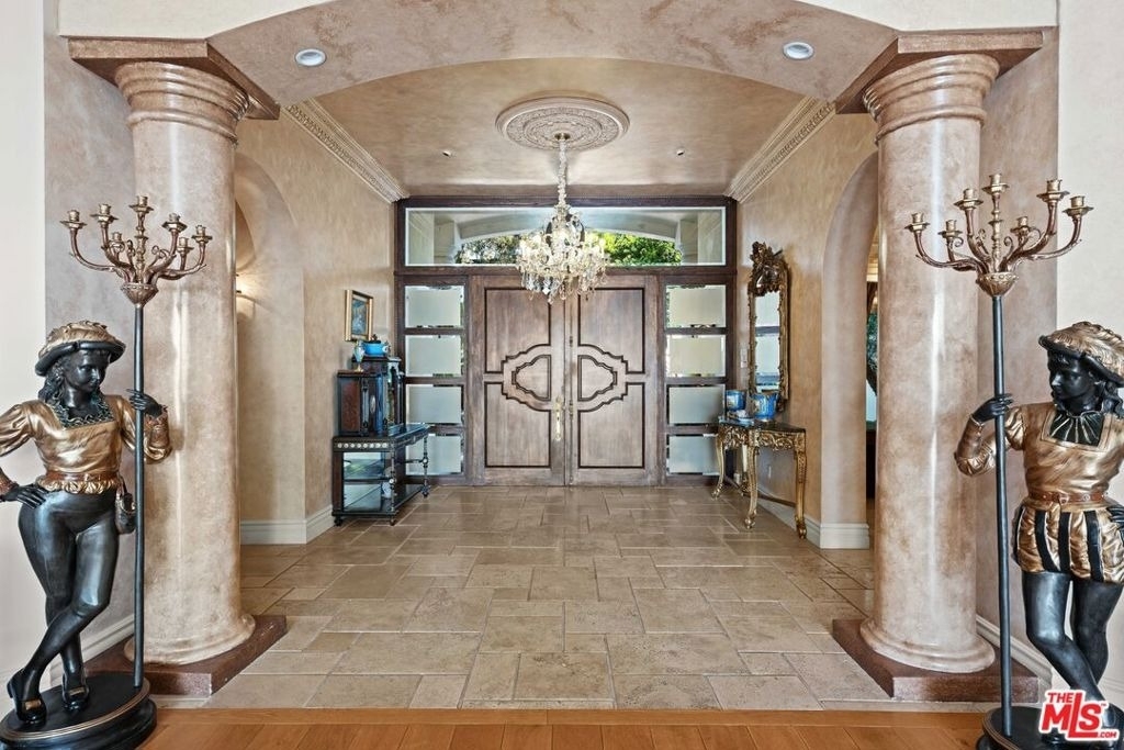 1575 Alexis Place - Photo 4
