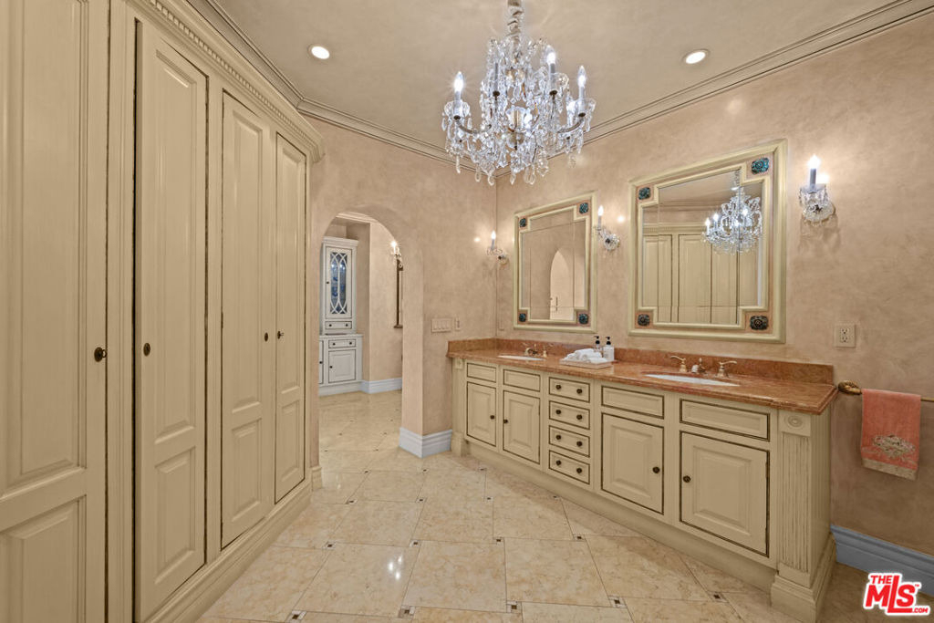 1575 Alexis Place - Photo 30
