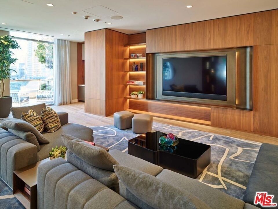 151 S Olive Street - Photo 4