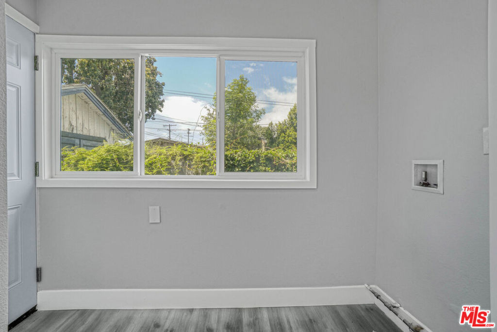 1254 1/2 Exposition Boulevard - Photo 12