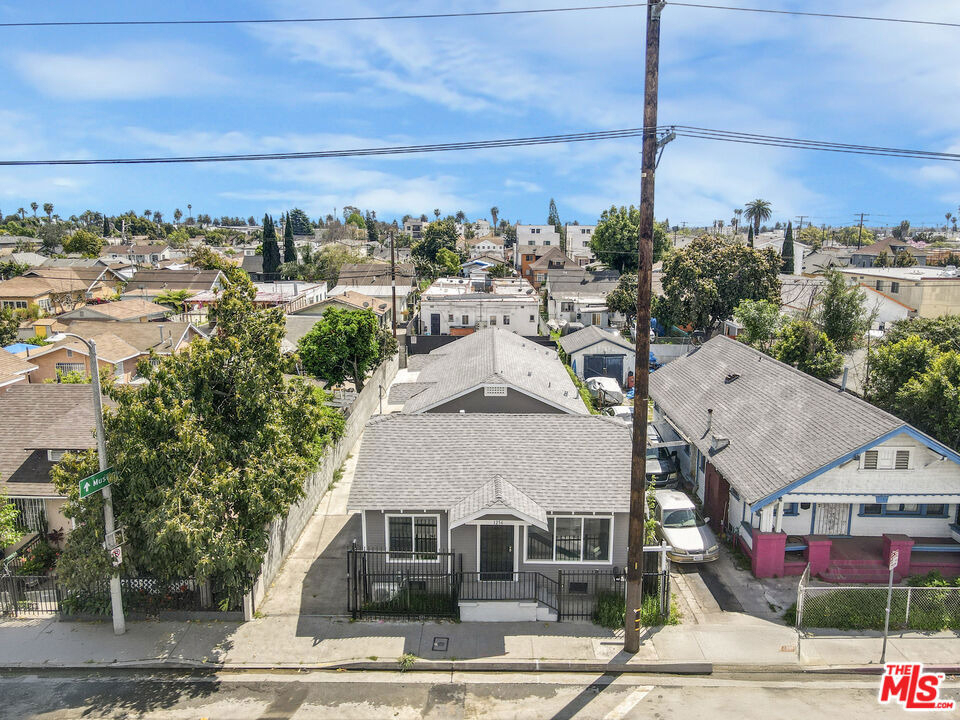 1254 1/2 Exposition Boulevard - Photo 3