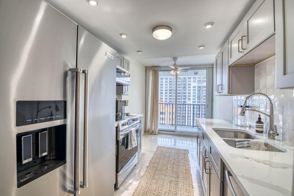 525 N Ocean Boulevard - Photo 8