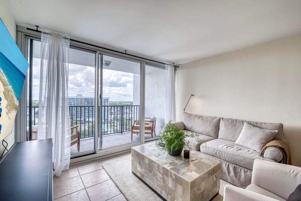 525 N Ocean Boulevard - Photo 4