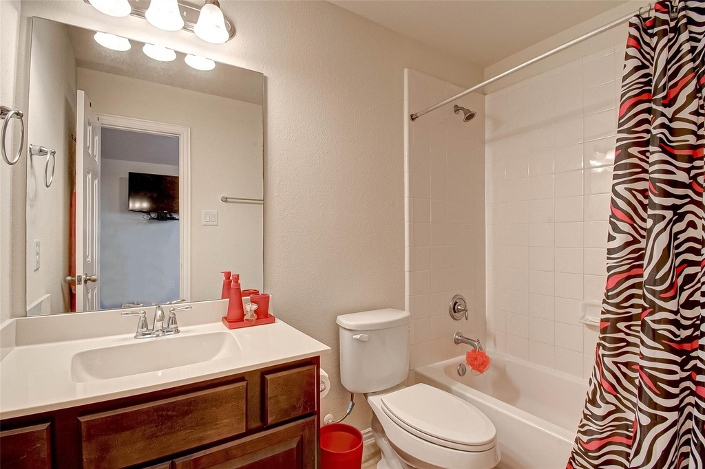 8219 Peppervine Court - Photo 30