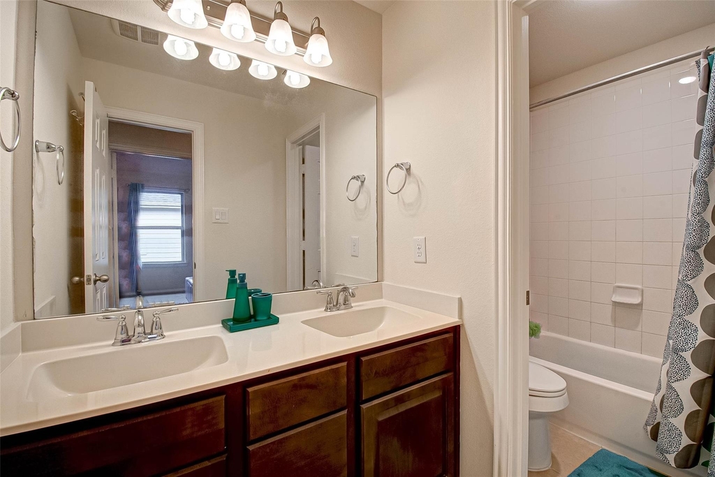8219 Peppervine Court - Photo 31